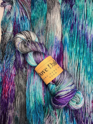 Dove Dale 4ply Sock yarn