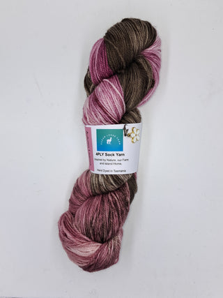 Esdon Lodge Farm Sock Yarn 4 Ply