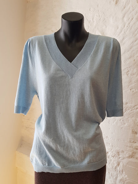 Puff Short Sleeve Vee Neck Pullover