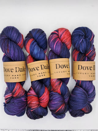 Dove Dale 8ply Sock Yarn