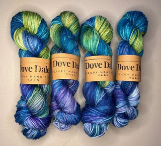 Dove Dale 8ply Sock Yarn