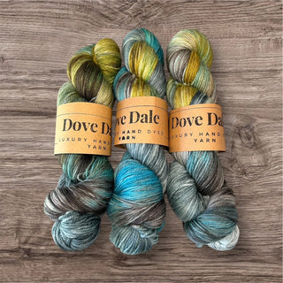 Dove Dale 8ply Sock Yarn