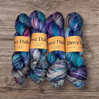 Dove Dale 8ply Sock Yarn